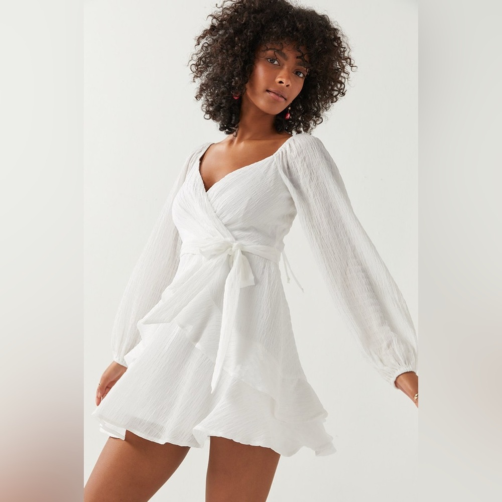 FRANCESCA’S Wynonna Textured Ruffle Mini Dress NWT Size Small